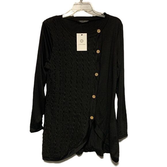 NWT LOVEU.DEAR split knit button tunic - Picture 3 of 15